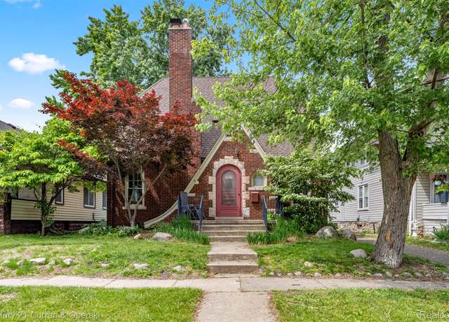 Property at 34642 Elm St, Wayne, MI 48184, 3 beds, 1.5 baths