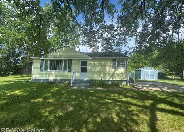 Property at 2017 Noble Ave, Flushing, MI 48532, 2 beds, 1 bath