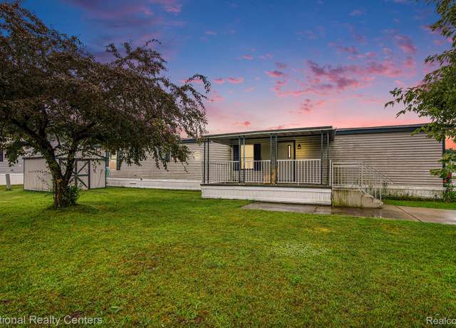 Property at 9658 Seaway Dr, Clay, MI 48001, 3 beds, 1 bath