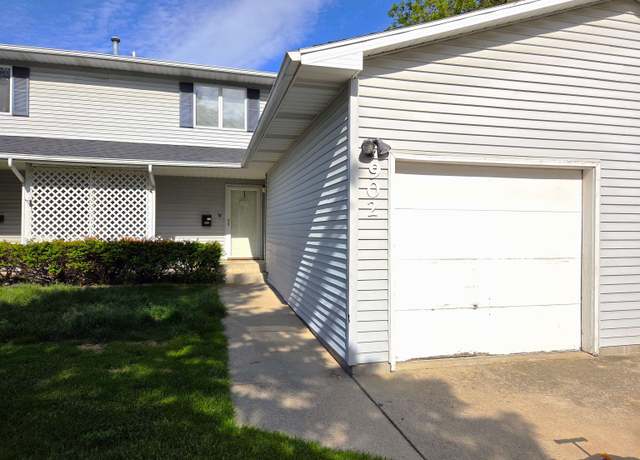 Property at 902 S Crapo St, Mt Pleasant, MI 48858, 2 beds, 3.5 baths