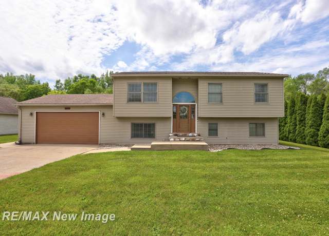 Property at 3535 Hermansau Dr, Saginaw, MI 48603, 3 beds, 2 baths