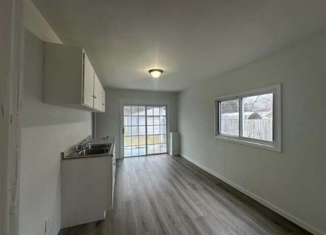 Property at 5829 Princess St, Taylor, MI 48180, 2 beds, 1 bath