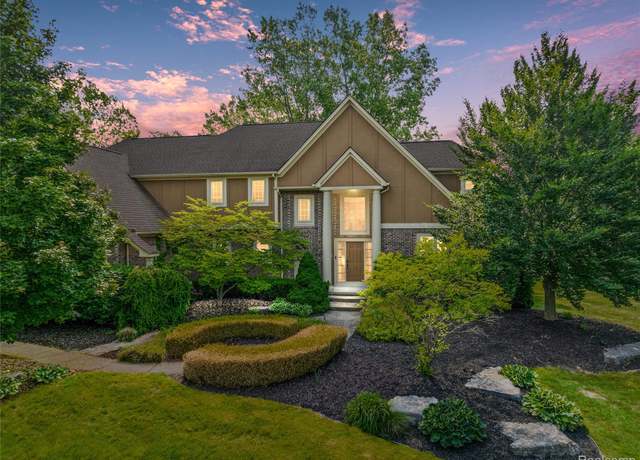 Property at 8897 Stoney Creek Dr, South Lyon, MI 48178, 4 beds, 3.5 baths