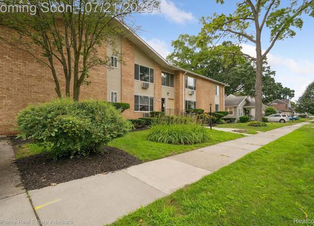 Property at 500 E Maplehurst St, Ferndale, MI 48220, 16 beds, 10 baths