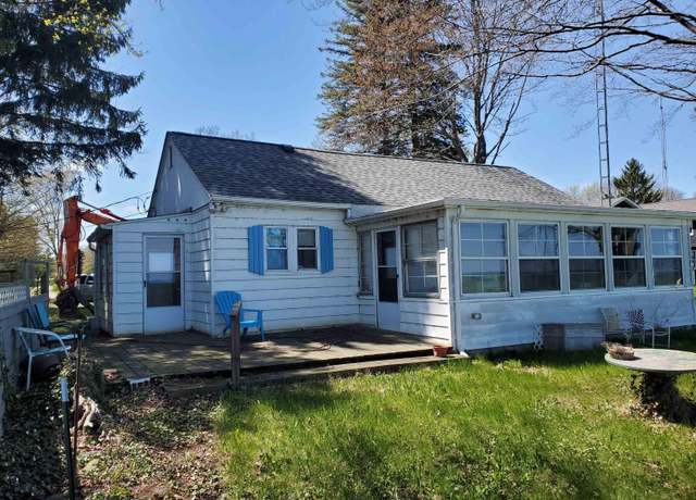 Property at 5857 Lakeshore Rd, Lexington, MI 48450, 2 beds, 2 baths