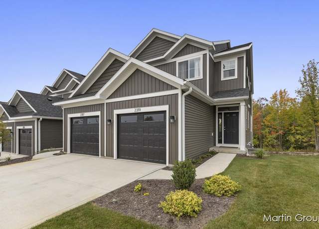 Property at 2235 Watertown Way NE, Grand Rapids, MI 49505, 3 beds, 2.5 baths