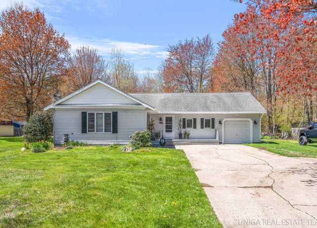 Property at 6427 Henry St, Norton Shores, MI 49441, 3 beds, 2 baths