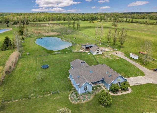 Property at 8322 N Short Rd NW, Columbus, MI 48063, 4 beds, 3.5 baths