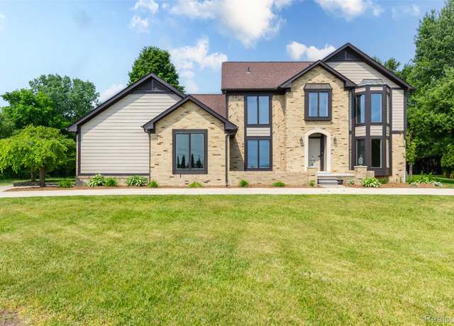 Property at 56259 Schoenherr Rd, Shelby Twp, MI 48315, 4 beds, 2.5 baths