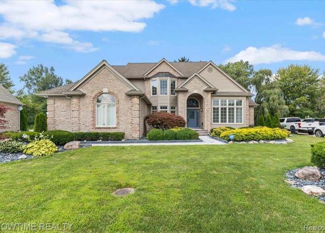 Property at 53650 Cherrywood Dr, Shelby Charter Township, MI 48315, 4 beds, 3.5 baths