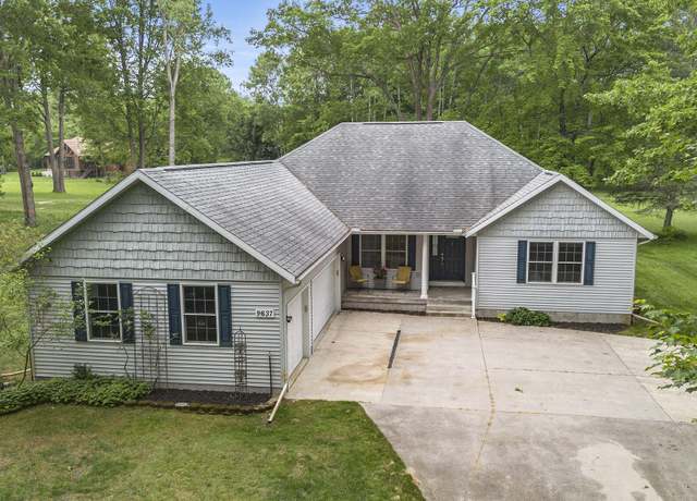 Property at 9637 Sunset Dr, Canadian Lakes, MI 49346, 4 beds, 3 baths