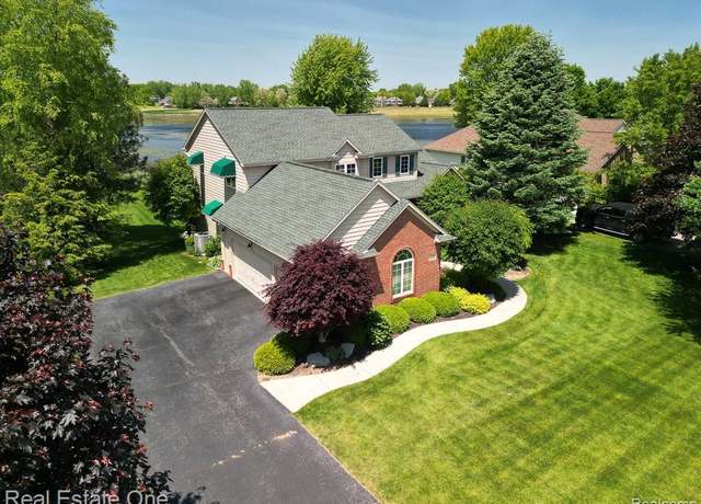 Property at 468 Orchard Ridge Dr, Lake Orion, MI 48362, 4 beds, 3.5 baths