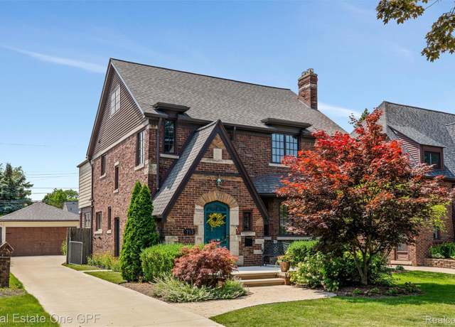 Property at 713 University Pl, Grosse Pointe, MI 48230, 4 beds, 2.5 baths