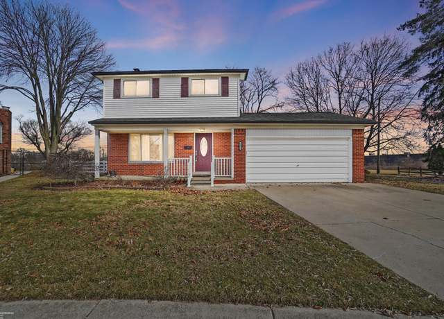 Property at 3131 Palmetto Ct, Trenton, MI 48183, 3 beds, 1.5 baths