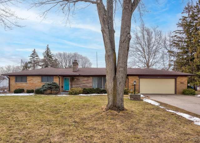 Property at 4975 Henry Dr, Saginaw, MI 48638, 4 beds, 4 baths