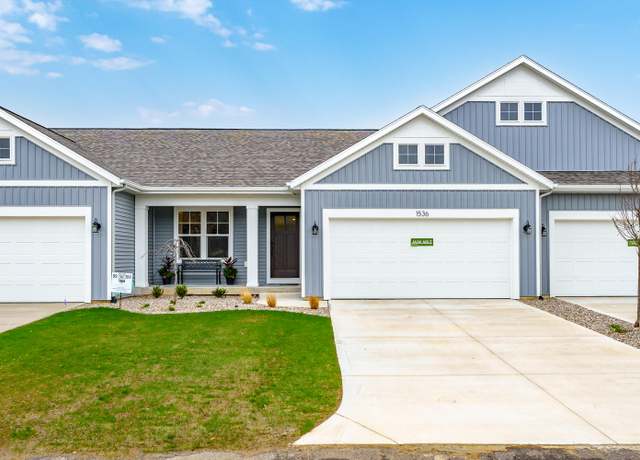 Property at 1536 N Village Cir, Kalamazoo, MI 49009, 2 beds, 2.5 baths