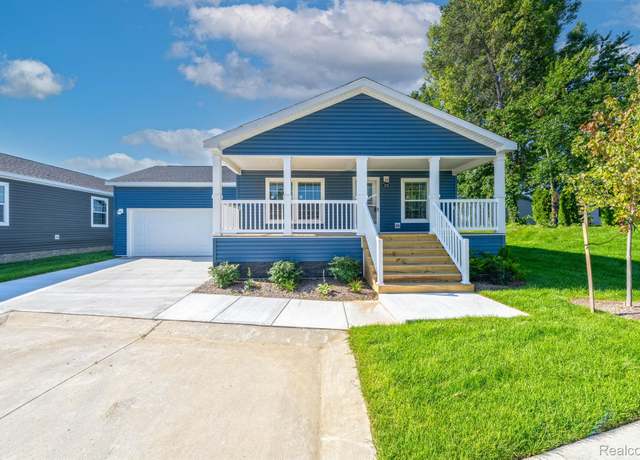 Property at 2756 Naples Ct, Lapeer, MI 48446, 3 beds, 2 baths