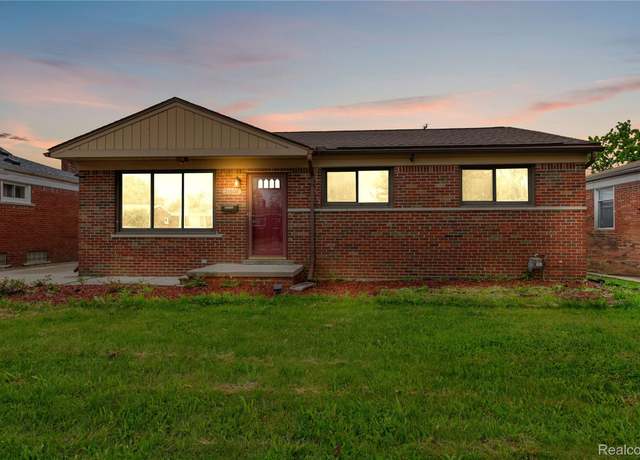 Property at 21608 Barton St, St Clair Shores, MI 48081, 4 beds, 2 baths
