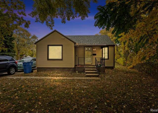 Property at 5315 Edgewood St, Dearborn Heights, MI 48125, 3 beds, 1 bath