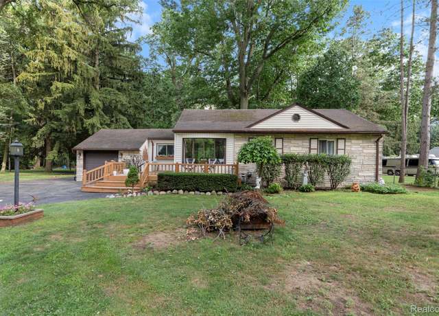 Property at 15844 Millar Rd, Shelby Twp, MI 48036, 2 beds, 1 bath