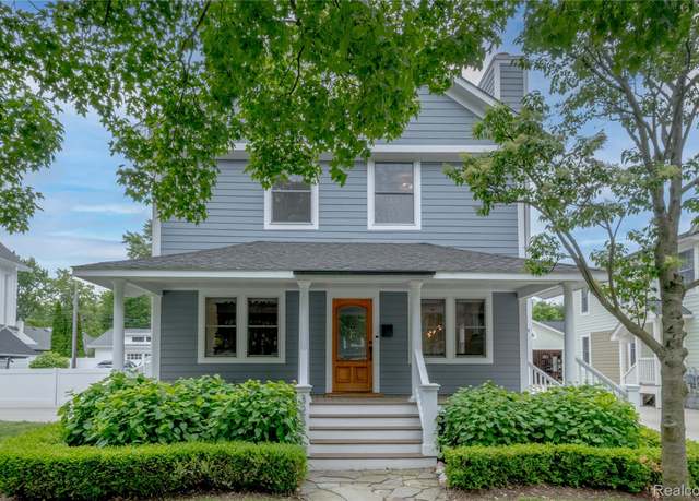 Property at 326 Highland Ave, Rochester, MI 48307, 4 beds, 3.5 baths