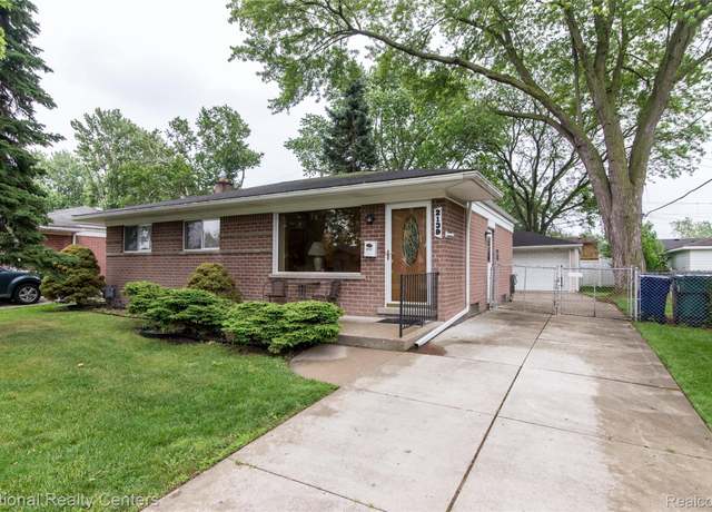 Property at 2139 Pagel Ave, Lincoln Park, MI 48146, 3 beds, 1.5 baths