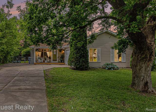 Property at 2954 Chrysler Ave, Waterford, MI 48328, 3 beds, 2 baths