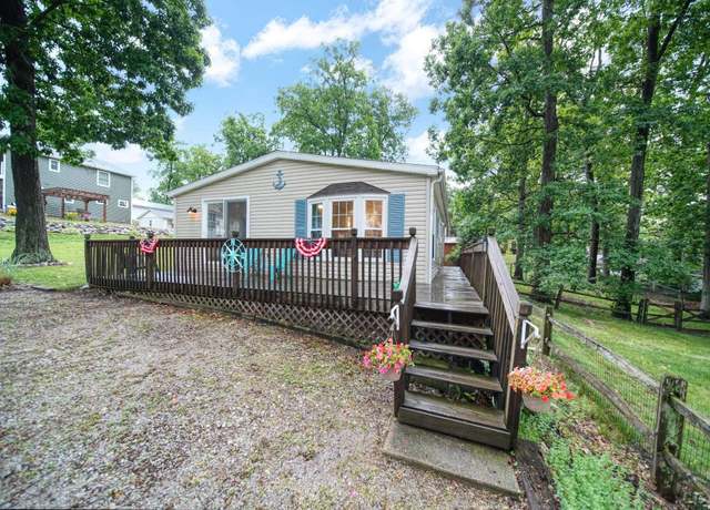 Property at 5390 Parkwood Ct, Manitou Beach, MI 49253, 2 beds, 2 baths