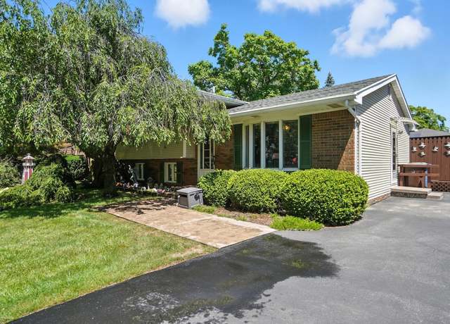 Property at 3181 N Grove Dr, Monroe, MI 48162, 3 beds, 1 bath