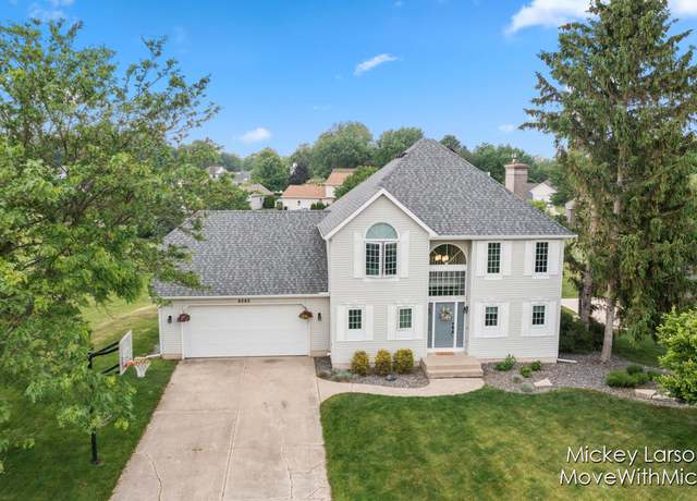 Property at 6263 Heathcross Dr, Hudsonville, MI 49426, 4 beds, 3.5 baths