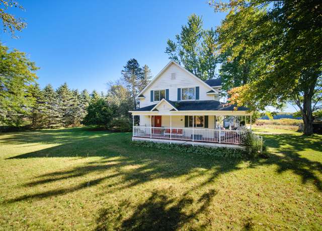Property at 1621 W Beyer Rd, Ludington, MI 49431, 2 beds, 1.5 baths