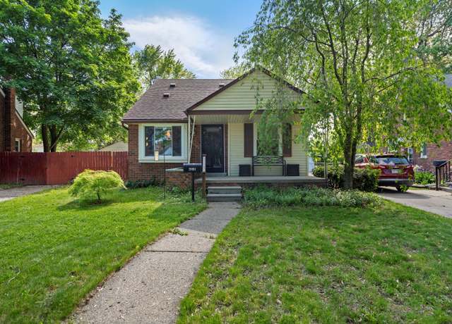 Property at 20004 Hunt Club Dr, Harper Woods, MI 48225, 4 beds, 2.5 baths