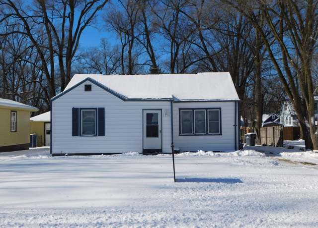 Property at 1336 Agard Ave, Benton Harbor, MI 49022, 2 beds, 1 bath
