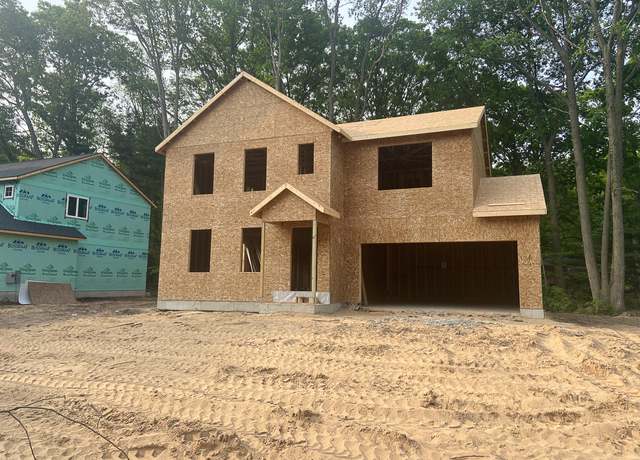Property at 36 Manley Ave, Holland, MI 49424, 3 beds, 2.5 baths
