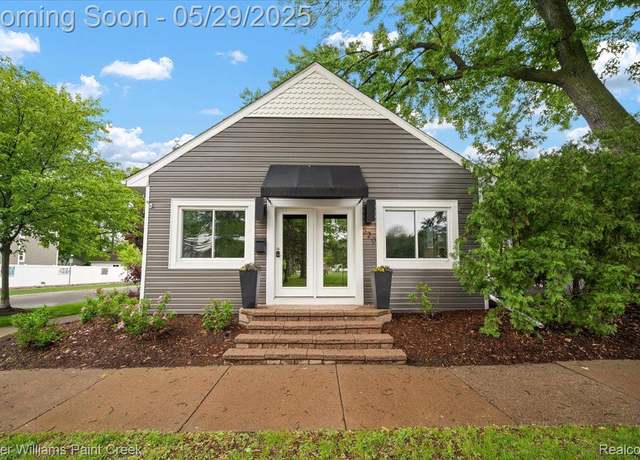 Property at 520 Kayser Ave, Birmingham, MI 48067, 4 beds, 2 baths