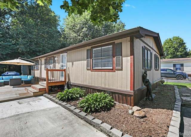 Property at 351 North Squirrel Rd #205 Rd, Auburn Hills, MI 48326, 3 beds, 2 baths
