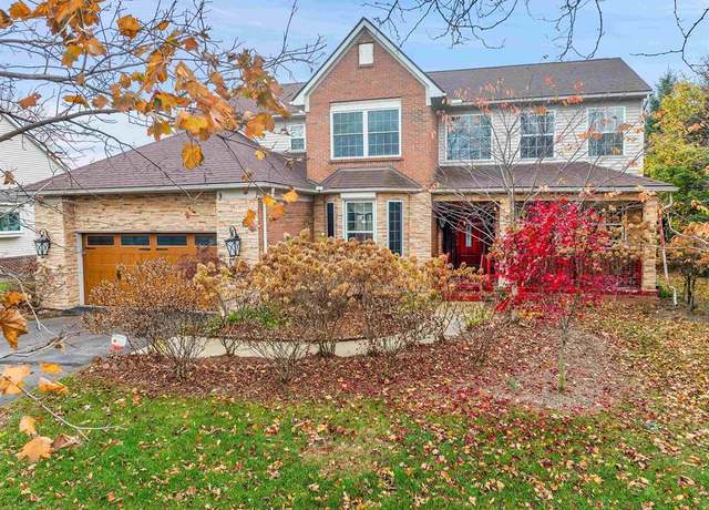 Property at 775 Kentbrook Dr, Commerce Twp, MI 48382, 4 beds, 3.5 baths