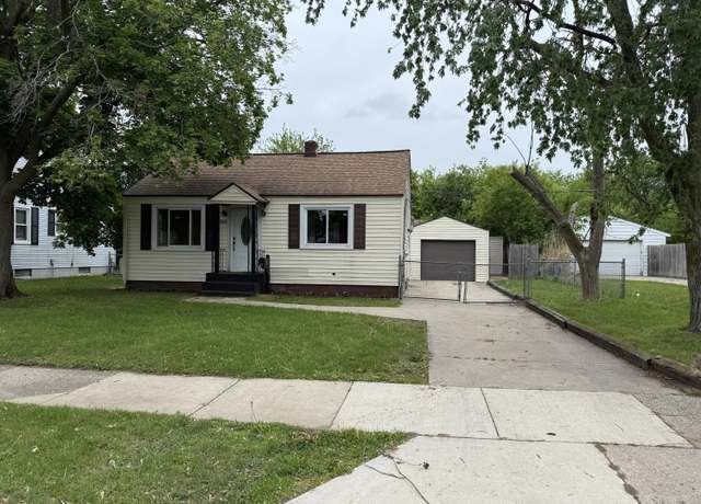 Property at 2909 West Ave SW, Wyoming, MI 49519, 3 beds, 2 baths