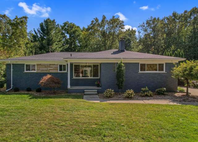 Property at 660 Sylvanwood Dr, Troy, MI 48085, 4 beds, 2 baths
