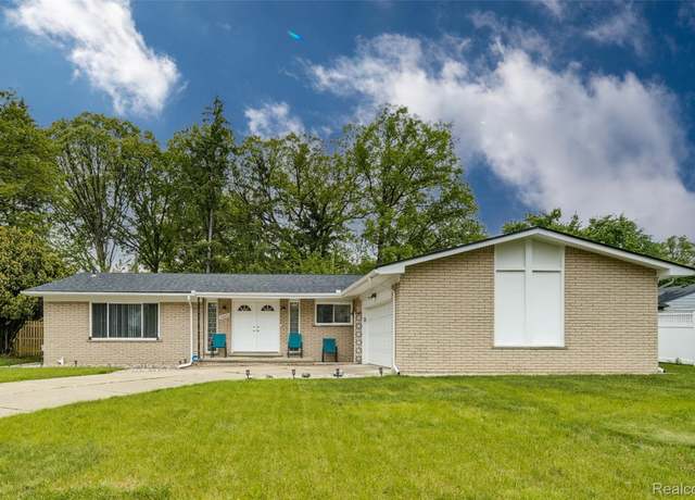 Property at 24970 Thorndyke St, Southfield, MI 48033, 4 beds, 3 baths