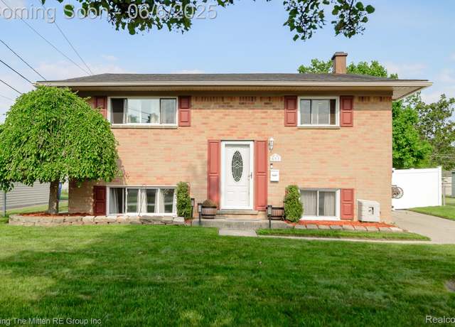 Property at 537 S Wildwood St, Westland, MI 48186, 4 beds, 1.5 baths