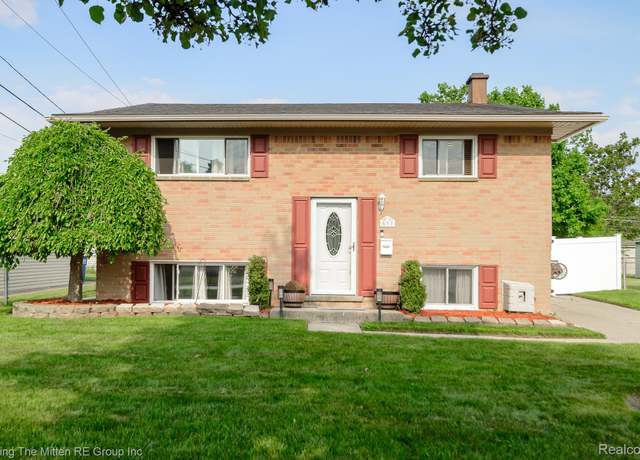 Property at 537 S Wildwood St, Westland, MI 48186, 4 beds, 1.5 baths