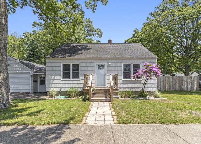 Property at 488 Roberts St, Muskegon, MI 49442, 3 beds, 1 bath