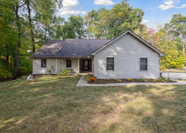 Property at 4808 Hidden Hills Cir, Howell, MI 48855, 4 beds, 2.5 baths