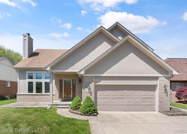 Property at 49263 Stratford Dr, Chesterfield, MI 48047, 4 beds, 3.5 baths