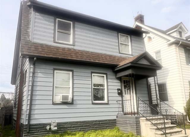 Property at 112 Walnut St, River Rouge, MI 48218, 4 beds, 1.5 baths