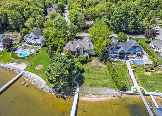 Property at 15919 Orchard Point Dr, Spring Lake, MI 49456, 6 beds, 5.5 baths