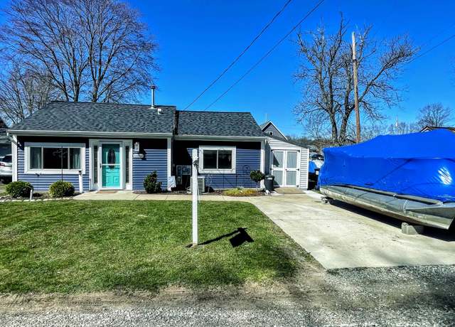 Property at 11004 Lookout St, Pinckney, MI 48169, 2 beds, 1 bath