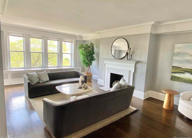 Property at 8120 E Jefferson Ave Unit 3G, Detroit, MI 48214, 3 beds, 3 baths