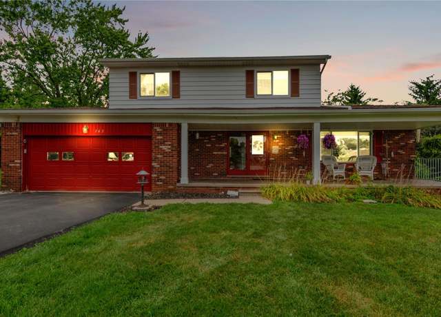 Property at 165 Lisa Ct, White Lake, MI 48386, 4 beds, 1.5 baths